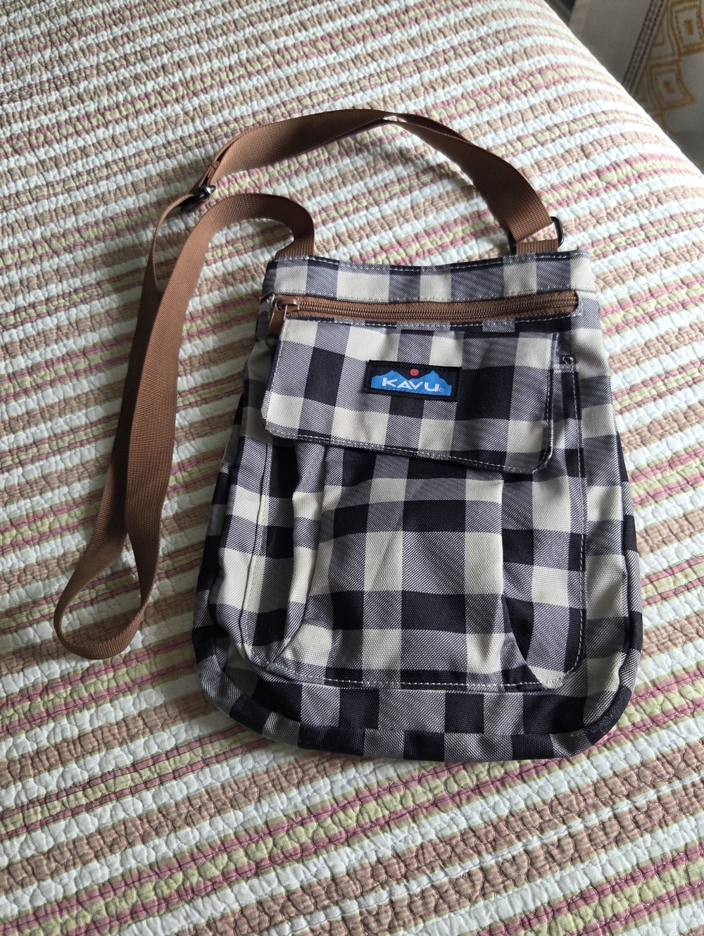 Kavu Plaid Crossbody Bag in Black and Cream with Brown Strap